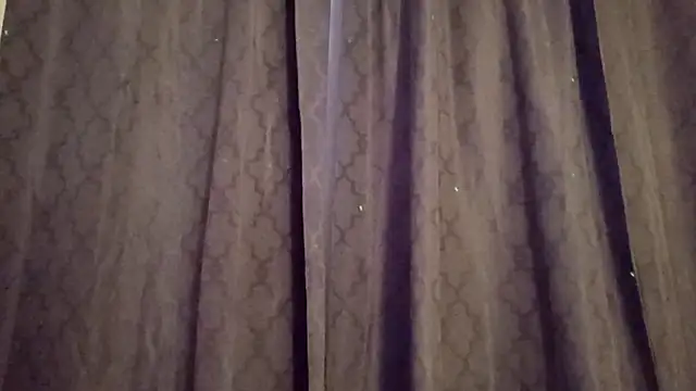 dropanddrippy1 online show from March 24, 4:28 am