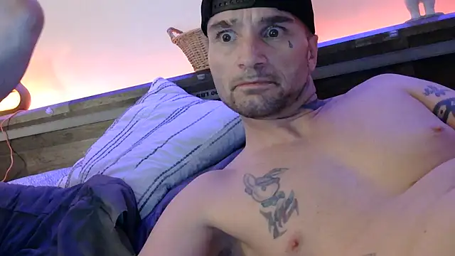 dropanddrippy1 online show from March 27, 5:02 am