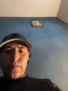 amartinezszz online show from June 12, 11:46 pm