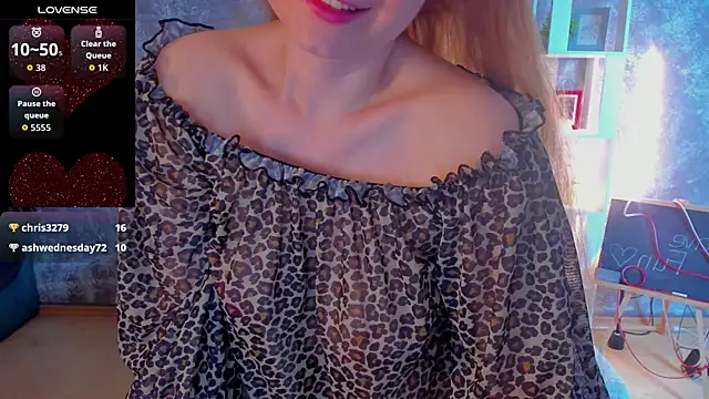 Snapshot of Shiny_Liss chatting on June 11, 2:53 am Shiny Liss online show from June 11, 2:53 am