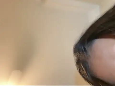 Snapshot of Deliciaputinha chatting on March 14, 1:38 pm Deliciaputinha online show from March 14, 1:38 pm