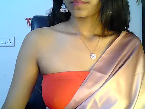 Snapshot of Hot_Deepansi02 chatting on July 5, 5:09 pm Hot Deepansi02 online show from July 5, 5:09 pm
