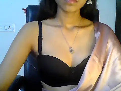 Snapshot of Hot_Deepansi02 chatting on July 10, 3:03 pm Hot Deepansi02 online show from July 10, 3:03 pm