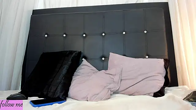 Snapshot of pipe_22c chatting on March 14, 12:43 pm pipe 22c online show from March 14, 12:43 pm