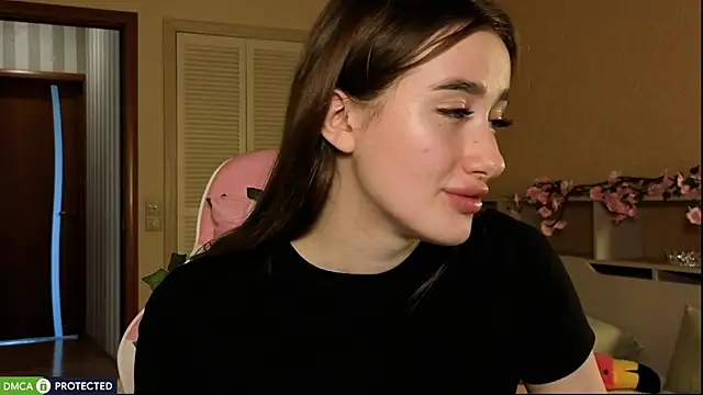 Snapshot of Lady_Sunrise12 chatting on July 30, 12:42 am Lady Sunrise12 online show from July 30, 12:42 am