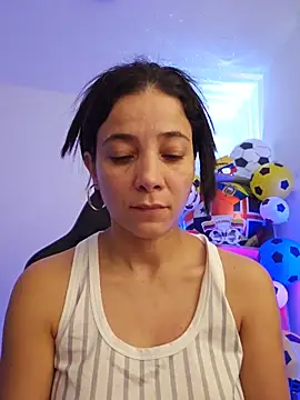 Snapshot of miaeyex chatting on June 13, 12:03 pm miaeyex online show from June 13, 12:03 pm
