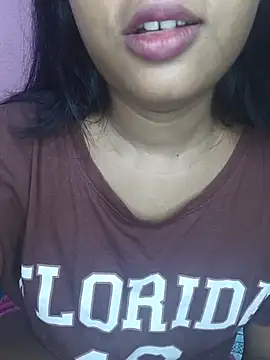 Snapshot of Blossom_lily chatting on July 28, 6:31 pm Blossom lily online show from July 28, 6:31 pm