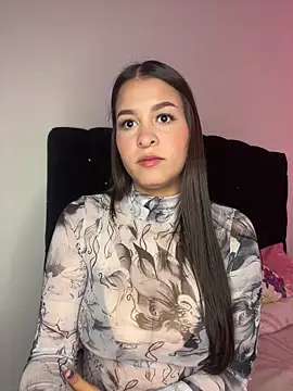 DanielaZavarce  online show from April 23, 4:31 pm