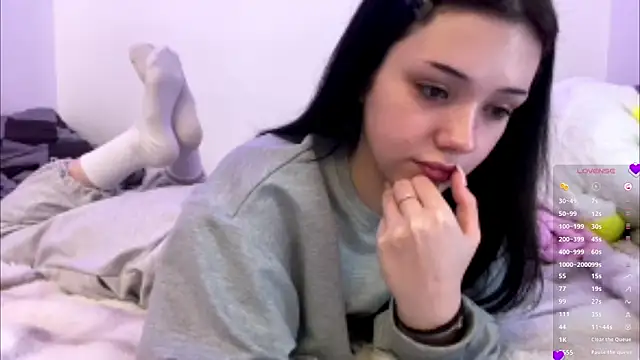 Snapshot of BeckyAurielle chatting on April 5, 4:37 pm BeckyAurielle online show from April 5, 4:37 pm