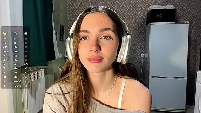 Veluxe online show from April 14, 5:08 pm