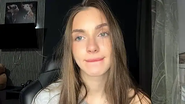 Veluxe online show from April 20, 6:09 pm