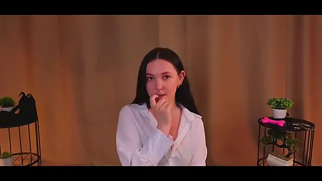 Snapshot of CindyBkitty chatting on June 9, 4:07 pm CindyBkitty online show from June 9, 4:07 pm