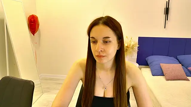 Snapshot of Ola_Queen chatting on April 7, 5:13 pm Ola Queen online show from April 7, 5:13 pm