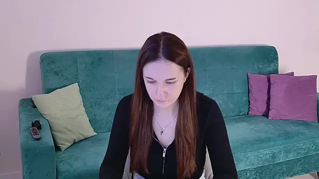 Snapshot of Ola_Queen chatting on April 9, 5:29 am Ola Queen online show from April 9, 5:29 am