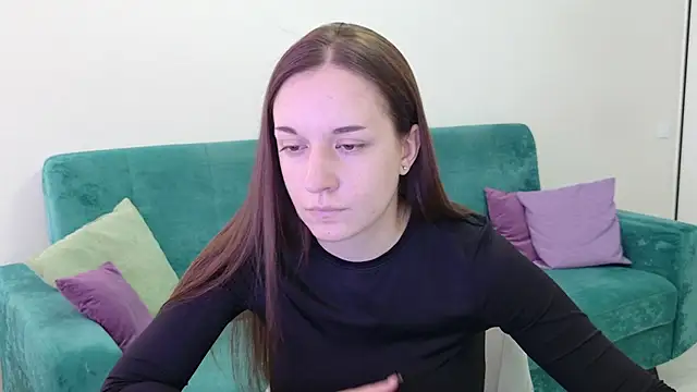 Snapshot of Ola_Queen chatting on June 1, 5:31 am Ola Queen online show from June 1, 5:31 am