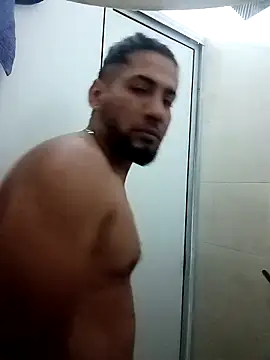 Snapshot of z1ervo chatting on March 22, 1:20 am z1ervo online show from March 22, 1:20 am