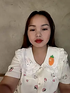 Snapshot of Mina_xYx chatting on May 11, 2:45 pm Mina xYx online show from May 11, 2:45 pm