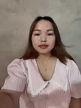 Snapshot of Mina_xYx chatting on June 5, 3:35 am Mina xYx online show from June 5, 3:35 am
