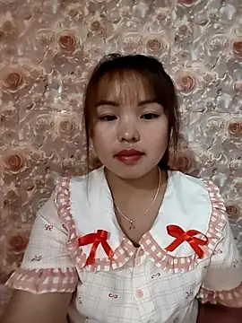 Snapshot of Mina_xYx chatting on June 10, 4:50 pm Mina xYx online show from June 10, 4:50 pm