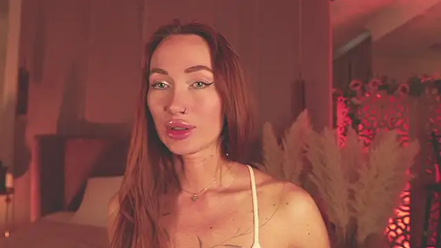 SerenaWest  online show from April 12, 4:12 pm