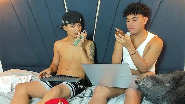 Enzo love18 online show from April 21, 9:50 pm