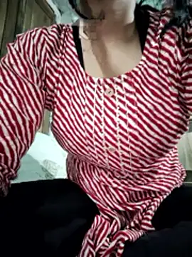 Snapshot of model_seela chatting on April 11, 9:46 am model seela online show from April 11, 9:46 am