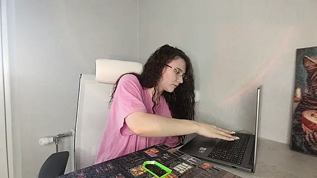 Snapshot of LaritaTocchio chatting on March 16, 8:18 am LaritaTocchio online show from March 16, 8:18 am