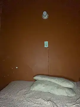 Snapshot of BlackApple__ chatting on March 25, 10:05 pm BlackApple online show from March 25, 10:05 pm