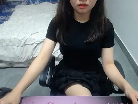 Snapshot of Aly_babe19y chatting on March 15, 3:40 pm Aly babe19y online show from March 15, 3:40 pm