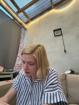 jessebell2003 online show from May 28, 7:44 pm