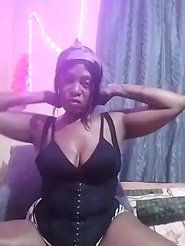 Snapshot of TrendColours chatting on March 16, 7:18 pm TrendColours online show from March 16, 7:18 pm