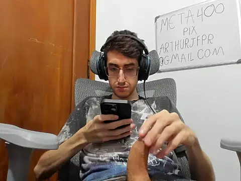 4rthurTV online show from April 18, 4:11 pm