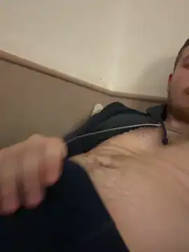 Snapshot of Mali133728 chatting on March 28, 10:42 pm Mali133728 online show from March 28, 10:42 pm