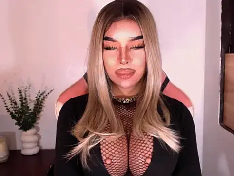 Zandralopez online show from March 31, 2:46 am