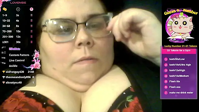 bigtitsrus999 online show from March 16, 8:07 am