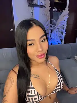 Snapshot of AlisonBeltran1 chatting on July 15, 2:28 am AlisonBeltran1 online show from July 15, 2:28 am