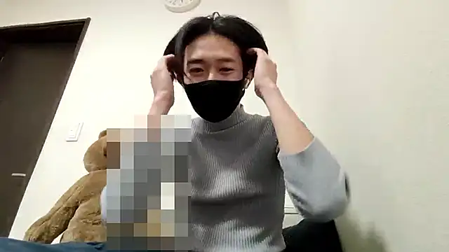 Snapshot of kenshinn415 chatting on March 16, 8:18 am kenshinn415 online show from March 16, 8:18 am