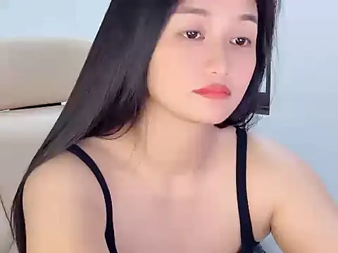 Snapshot of AmyLinee_1 chatting on May 29, 6:11 am AmyLinee 1 online show from May 29, 6:11 am