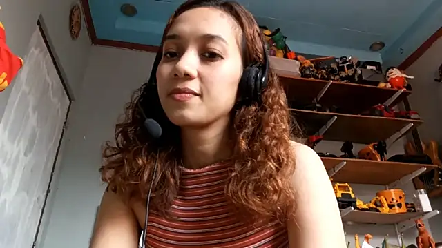 OlimpiaChapdelaine online show from March 22, 2:37 am