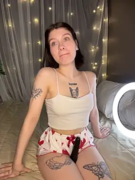 Snapshot of RinaHoward chatting on March 16, 4:44 pm RinaHoward online show from March 16, 4:44 pm