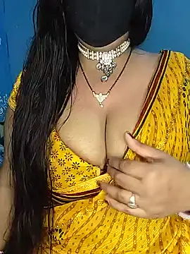 Snapshot of Miss_roohi chatting on July 30, 6:01 am Miss roohi online show from July 30, 6:01 am