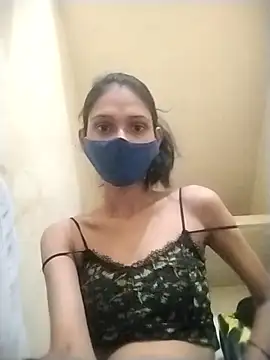 Snapshot of Sonam_y chatting on April 21, 1:50 pm Sonam y online show from April 21, 1:50 pm
