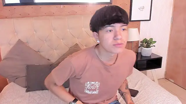 Snapshot of Madness_savage chatting on March 17, 11:24 am Madness savage online show from March 17, 11:24 am