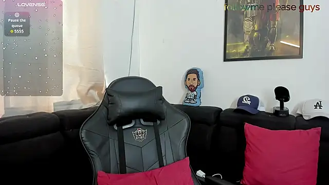 Snapshot of sweetlatinoboy chatting on May 14, 1:07 pm sweetlatinoboy online show from May 14, 1:07 pm