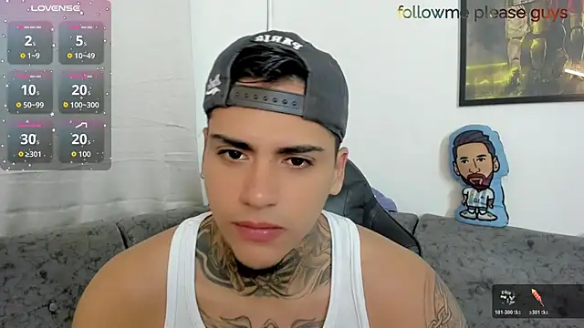 Snapshot of sweetlatinoboy chatting on June 26, 9:14 am sweetlatinoboy online show from June 26, 9:14 am