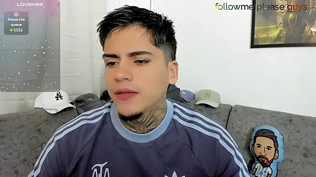 Snapshot of sweetlatinoboy chatting on July 5, 9:27 am sweetlatinoboy online show from July 5, 9:27 am