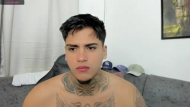 Snapshot of sweetlatinoboy chatting on July 8, 9:36 am sweetlatinoboy online show from July 8, 9:36 am