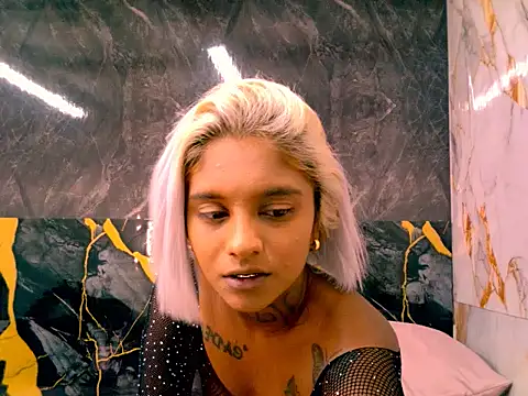 Snapshot of indian_barbie chatting on March 23, 11:25 am indian barbie online show from March 23, 11:25 am