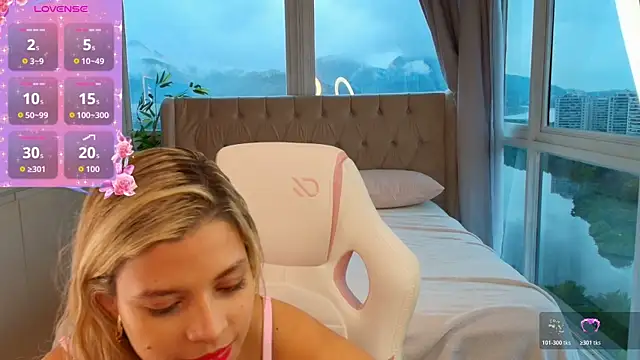 Snapshot of Florence_Ford chatting on June 4, 11:05 am Florence Ford online show from June 4, 11:05 am
