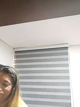 Snapshot of Melisa_14 chatting on May 21, 1:40 pm Melisa 14 online show from May 21, 1:40 pm